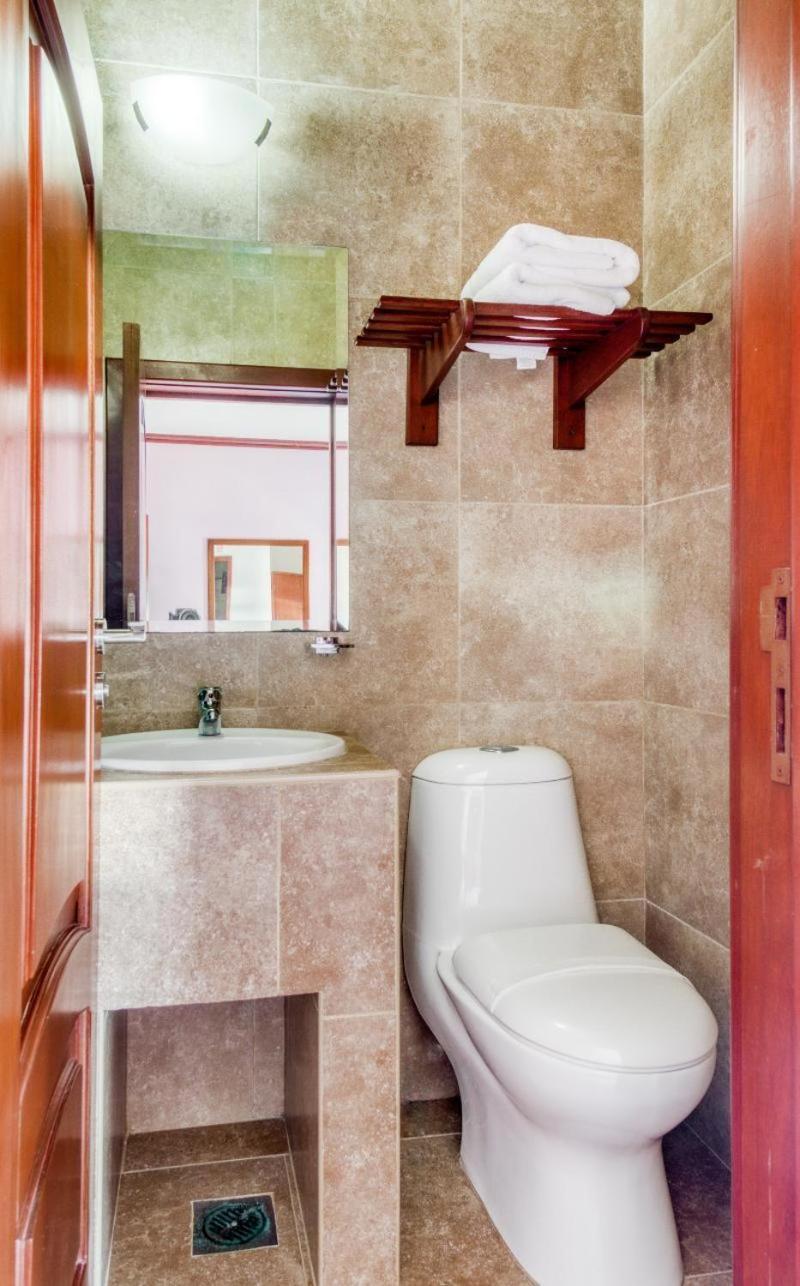 Monte Salerno Hotel & Suites Montemorelos Pokój zdjęcie